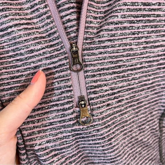 Lululemon Race Your Pace 1/2 Zip Gray Purple Striped 4 - Picture 8 of 14